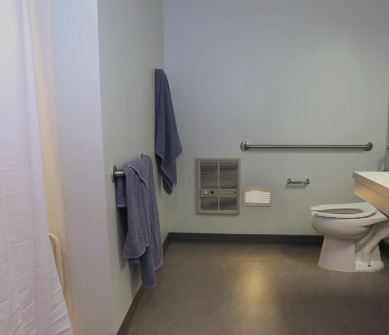 assistedlivingresidentroombath_50268268053_o Lucy Corr